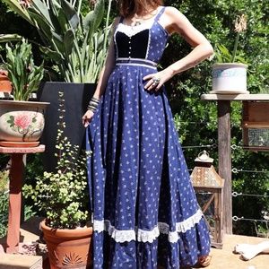 🦋Vintage 1970s Gunne Sax Blue Floral Velvet Apron Tie Maxi Dress
